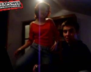 Geile zigeunermeisjes op studentenfeestje